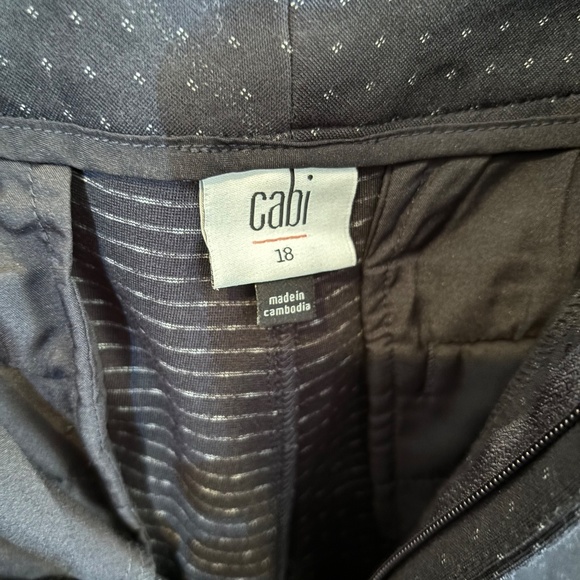 Stylish dress pants with dotted pattern! Size 18. - Picture 2 of 2